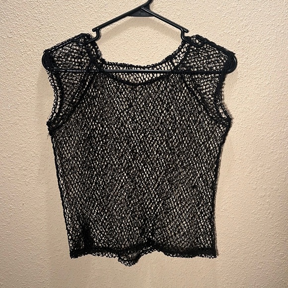Mesh Black Crop Sleeve Top - Picture 1 of 4
